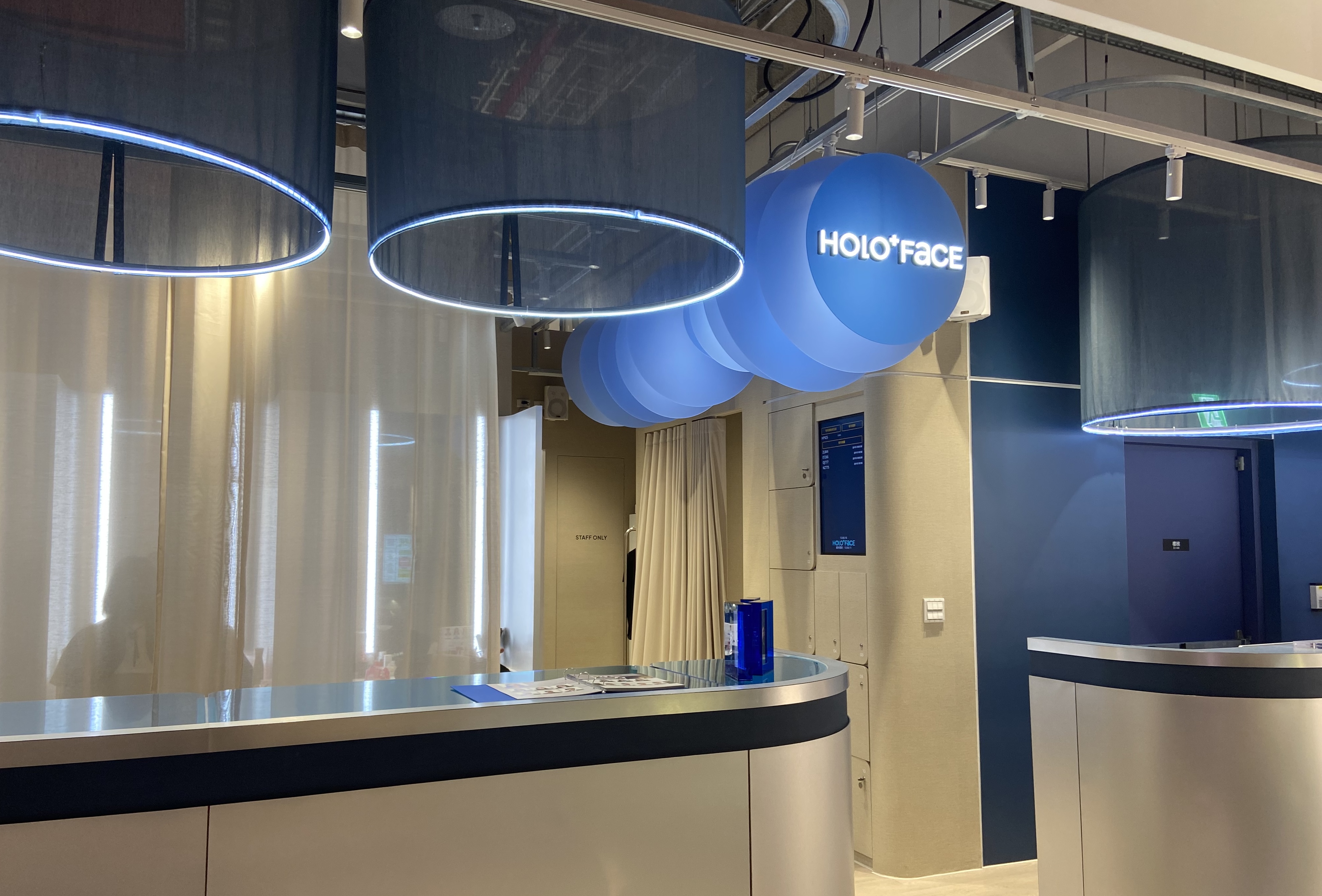 Getting Korean-style Passport Photos in Taiwan